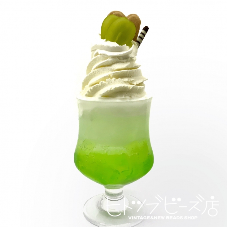 シャインマスカットクリームソーダ