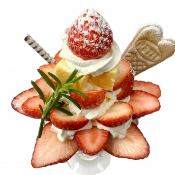 たっぷり苺のカスタードパフェ