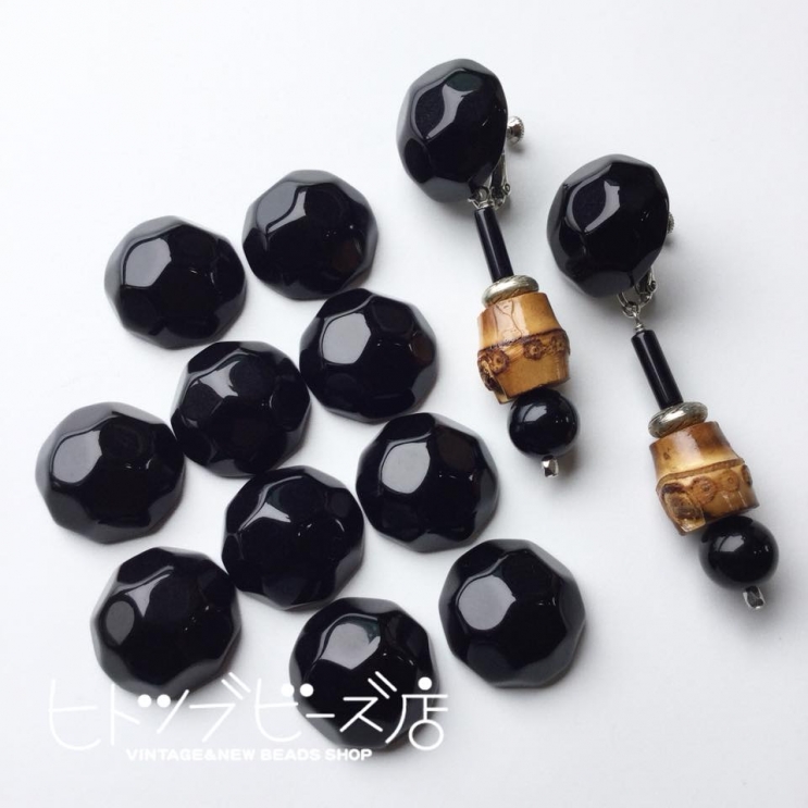 ブラックのカボション