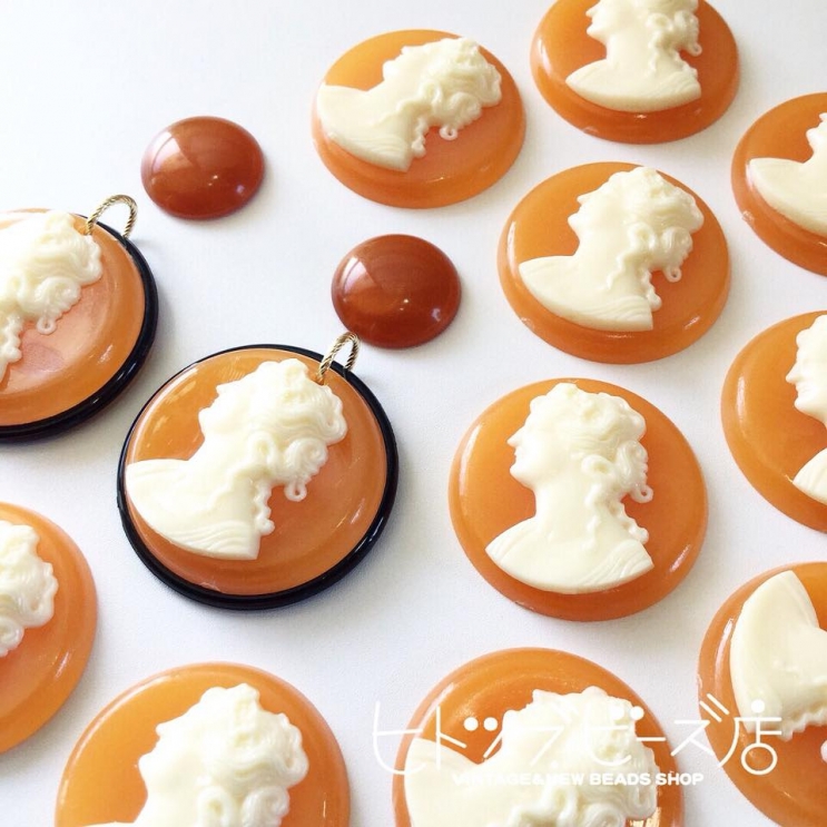 樹脂製ヴィンテージカボション