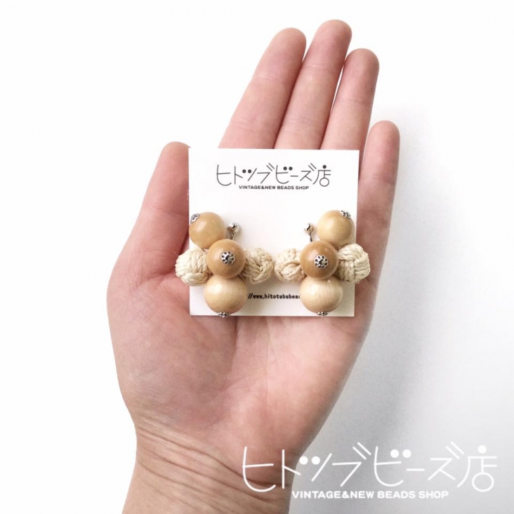 ビーズアクセサリー