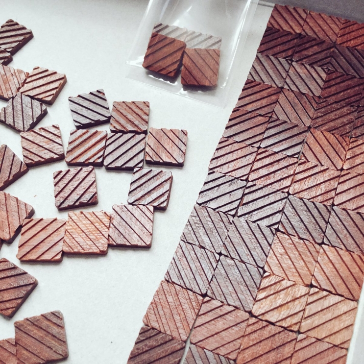 チョコレートみたいなウッドパーツ